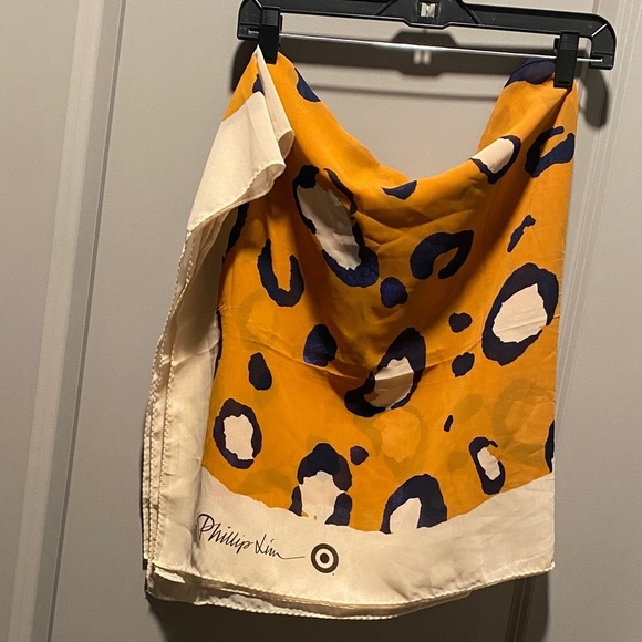 3.1 Phillip Lim Accessories - Phillip Lim Target Scarf Orange Animal Print Square Scarf Designer Collab
